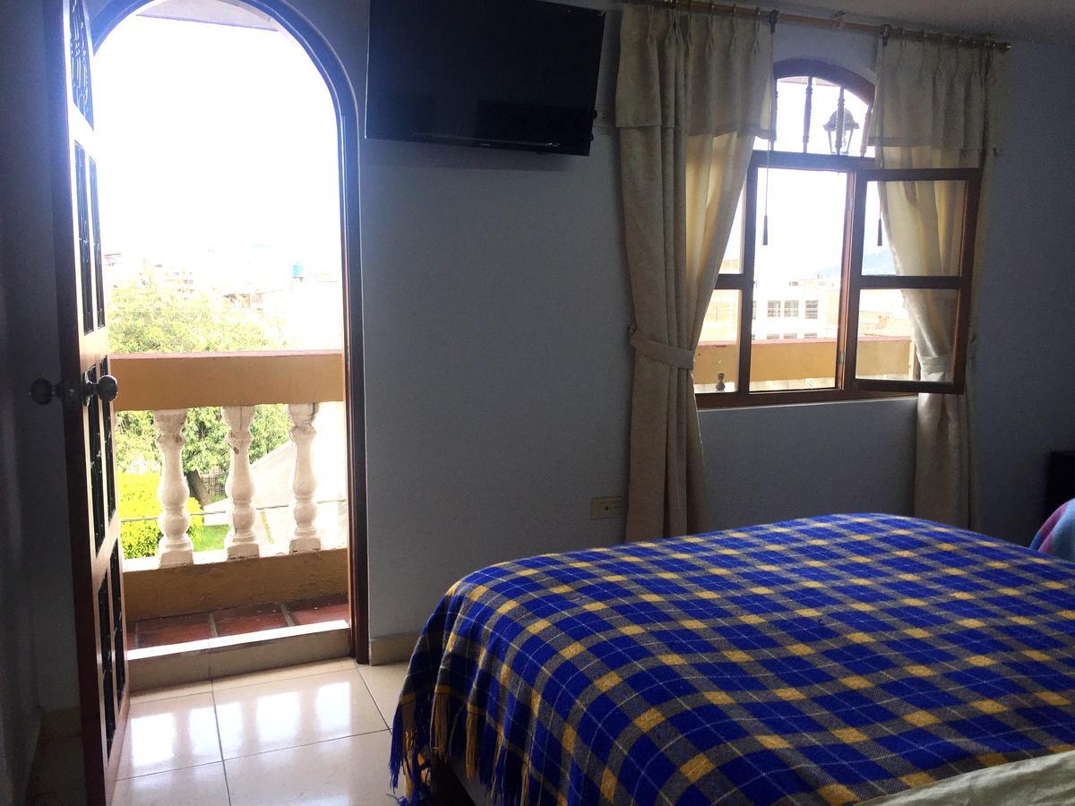 Hostal Runa Pacha Отавало Экстерьер фото