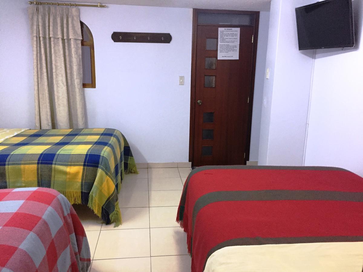 Hostal Runa Pacha Отавало Экстерьер фото